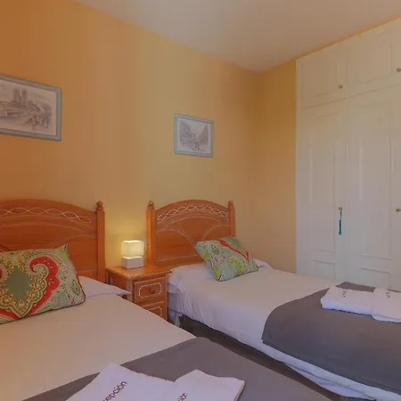 아파트 Nogalera 2 Bedroom Retro *